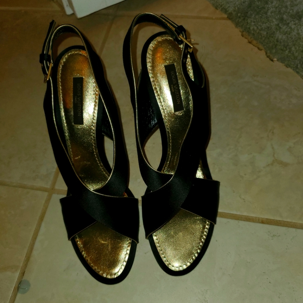 BEAUTIFUL Louis Vuitton Heels